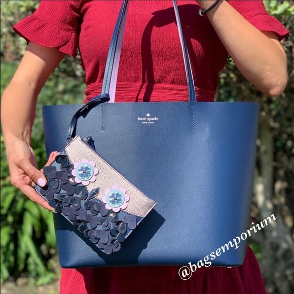 KATE SPADE Large Leather Tote Purse w wristlet - Picture 2 of 8